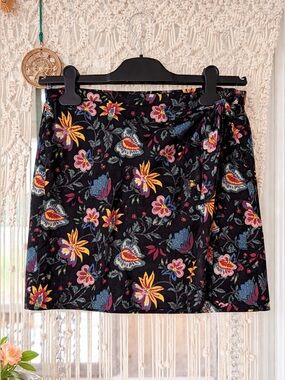 Sézane Lola Skirt – Botanique Noir Floral – Size 36 (US 4)